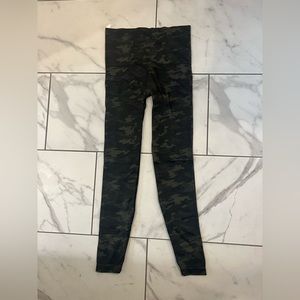 SPANX army green / camo leggings